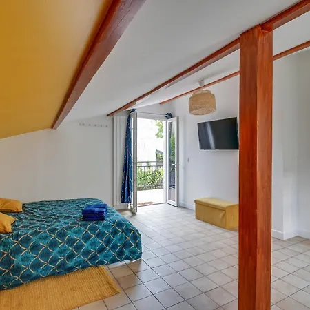 06 - Confortable Proche Paris Et Transports Avec Tv Wifi Bed & Breakfast